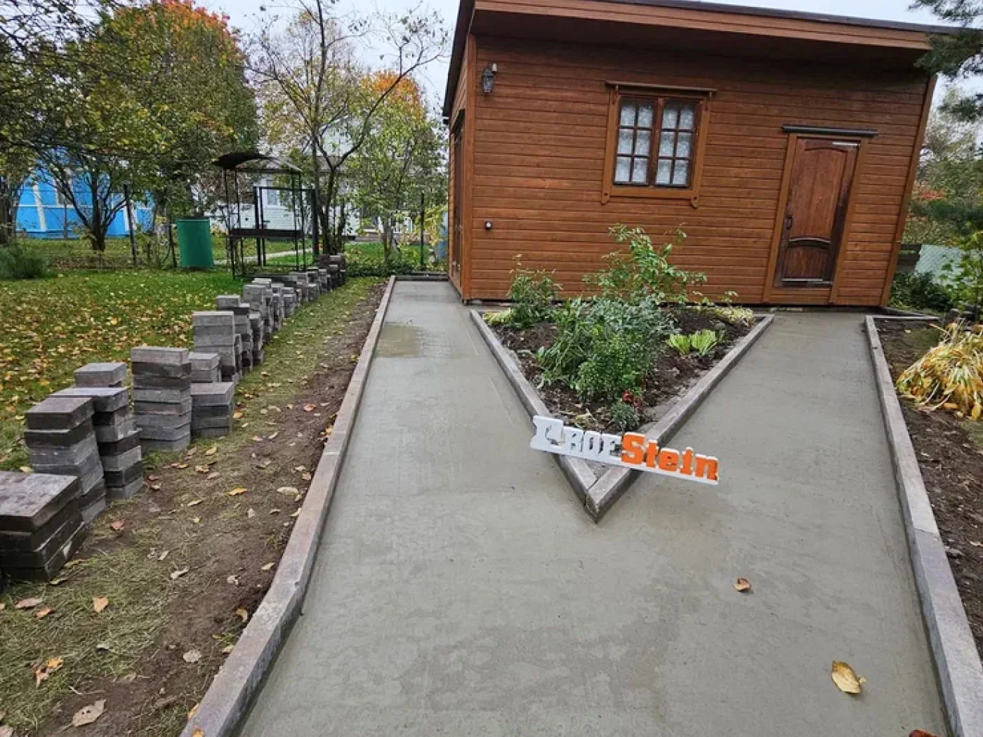 Бетонное основание для дорожек на нестабильном грунте