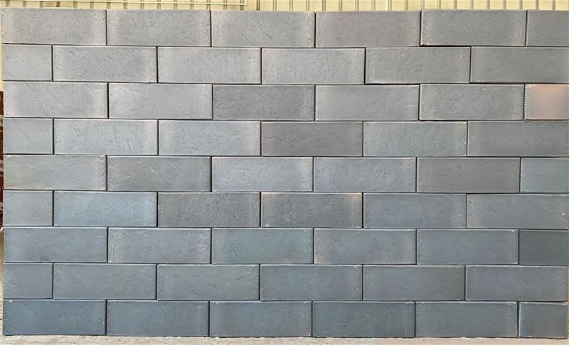 Кирпич облицовочный Графит Флэш полуторный 1.4 NF Антика ВКЗ