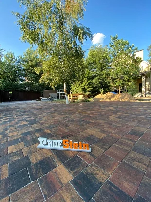 Устройство парковки и дорожек из тротуарной плитки Steingot