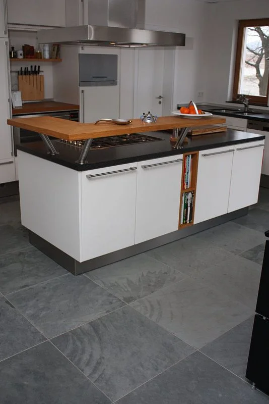 Плитка Черный сланец (натуральный скол) 600х600 Pharaon