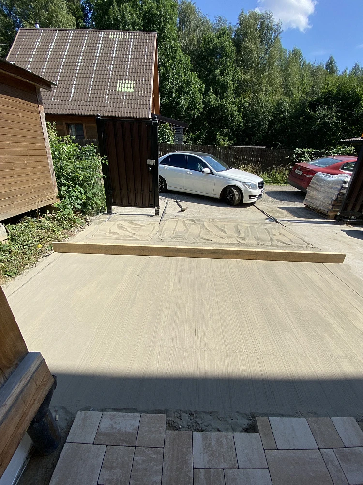 Укладка брусчатки с уникальной схемой мощения