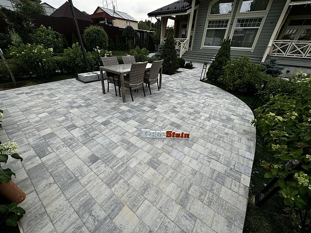 Укладка пошаговых плит и брусчатки от Steingot