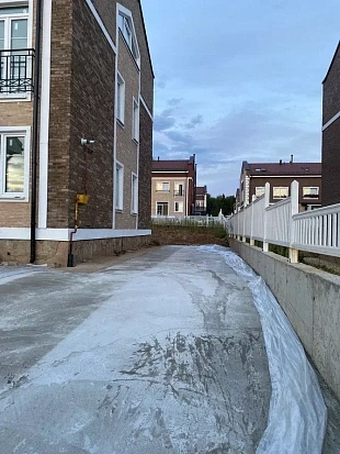 Заливка монолитной бетонной плиты для парковки