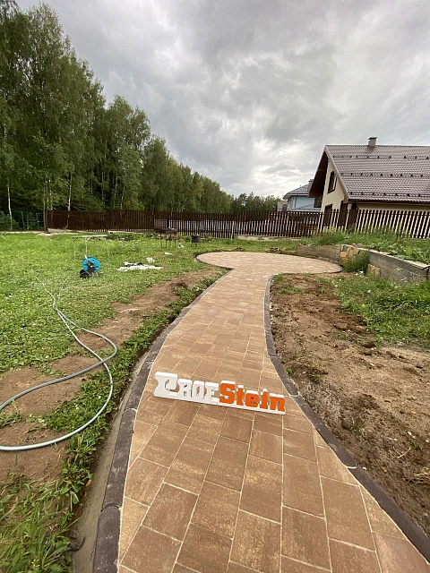 Мощение тротуарной плиткой Braer цвета Миндаль