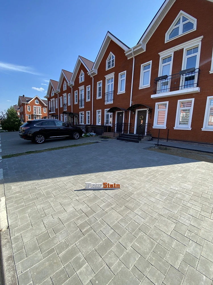 Расширение парковки и укладка брусчатки от 342 МЗ