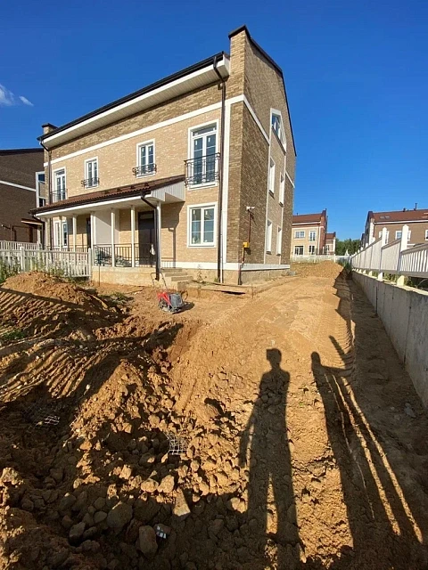 Заливка монолитной бетонной плиты для парковки