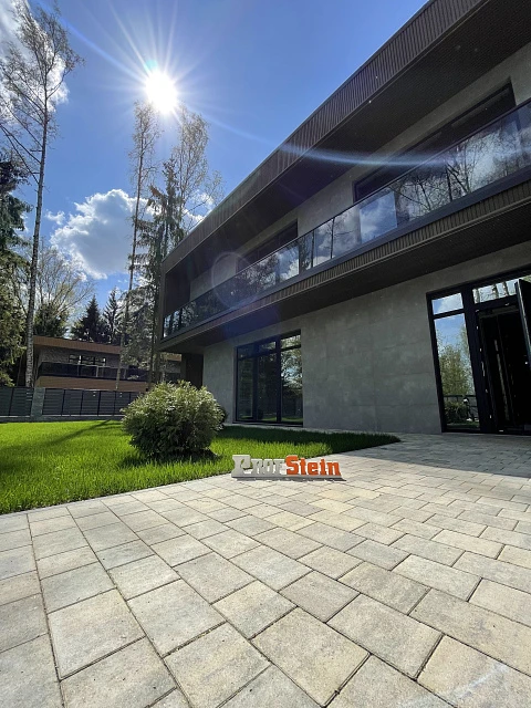 Укладка брусчатки Новый Город цвета Штайн Сильвер