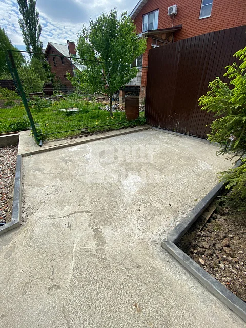 Демонтаж / укладка брусчатки, устройство дренажа и озеленение участка