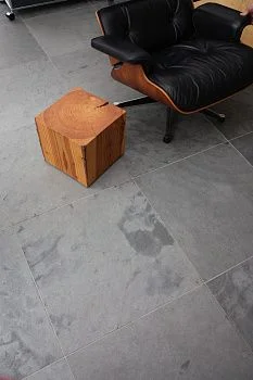 Плитка Черный сланец (натуральный скол) 600х600 Pharaon