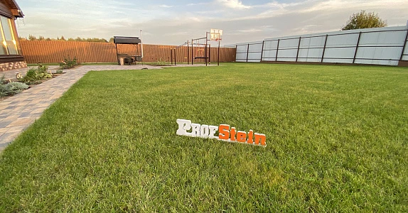 Укладка газона на подготовленное основание