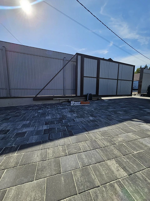 Укладка брусчатки от Steingot в цвете Штайн Блэк