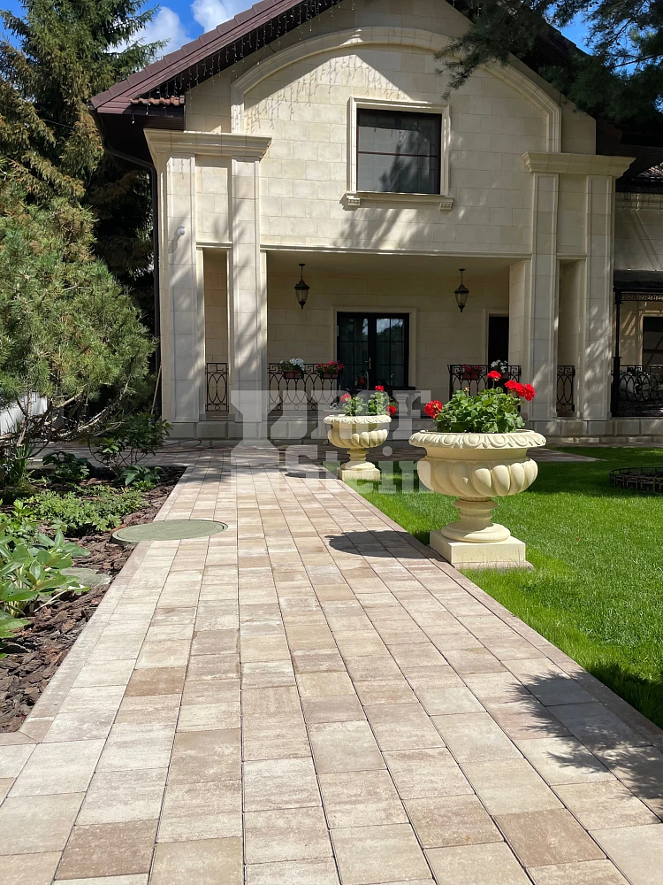 Укладка тротуарной плитки от Steingot в цвете Травертин