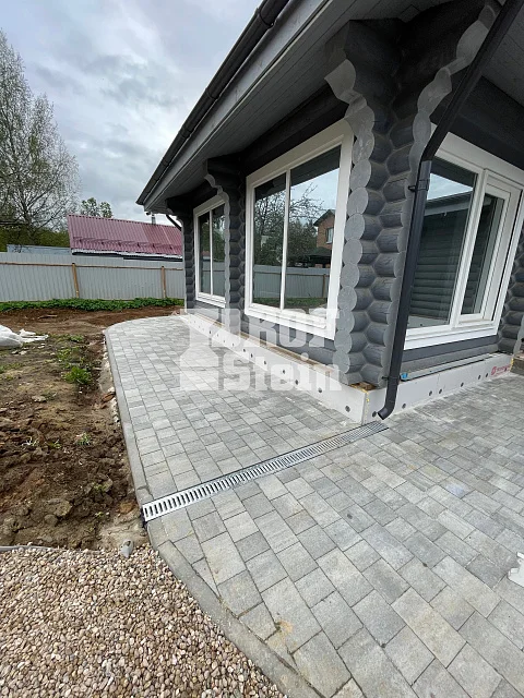 Укладка тротуарной плитки Старый город Венусбергер цвета Туман