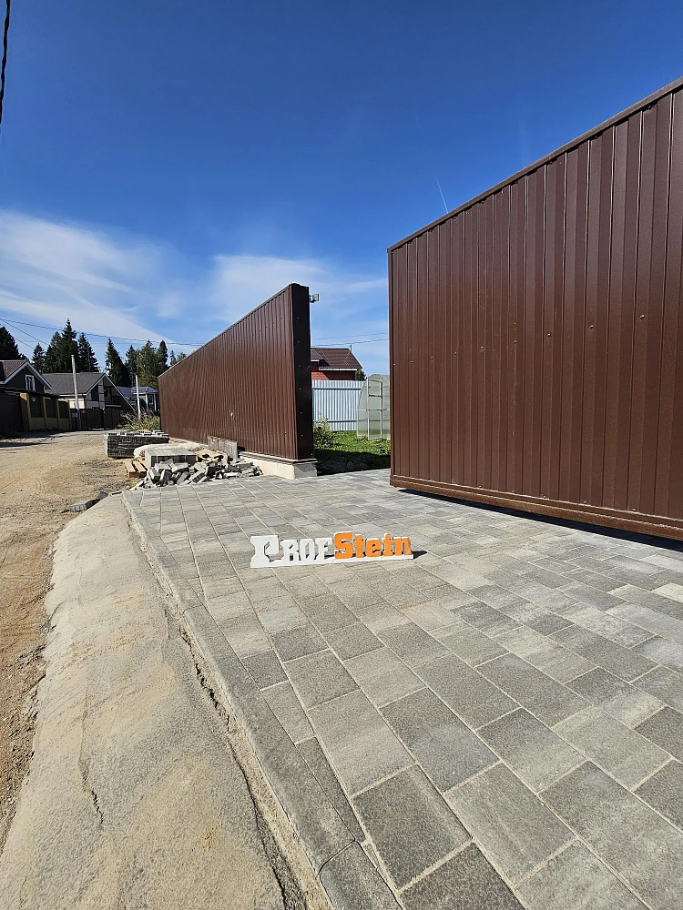 Укладка брусчатки от Steingot в цвете Штайн Блэк