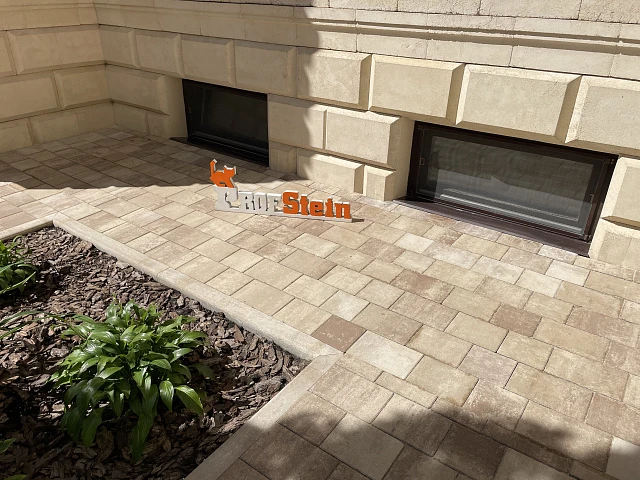 Укладка тротуарной плитки от Steingot в цвете Травертин