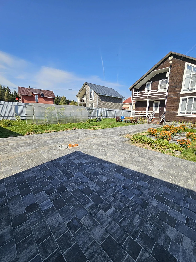 Укладка брусчатки от Steingot в цвете Штайн Блэк