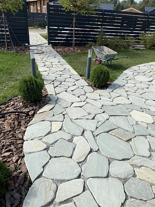 Профессиональное мощение природным камнем