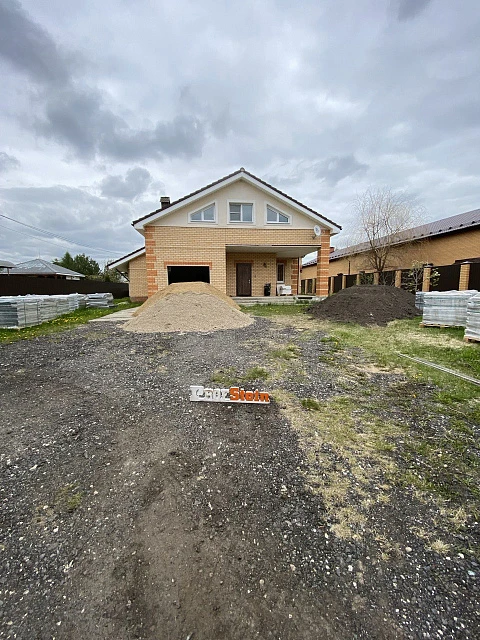 Укладка тротуарной плитки трех разных цветов