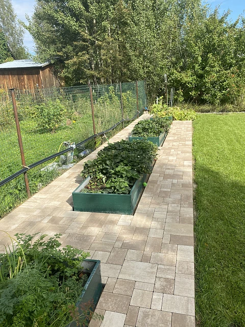 Укладка брусчатки с уникальной схемой мощения