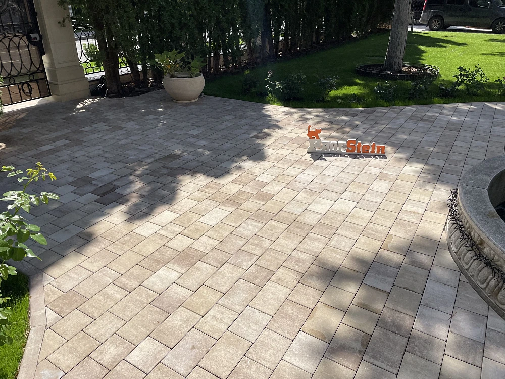 Укладка тротуарной плитки от Steingot в цвете Травертин