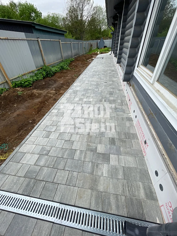 Укладка тротуарной плитки Старый город Венусбергер цвета Туман