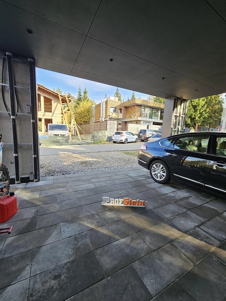 Укладка большеразмерных тротуарных плит