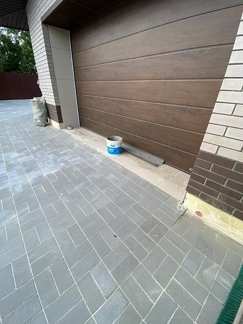 Укладка тротуарной плитки Кирпичик от Steingot