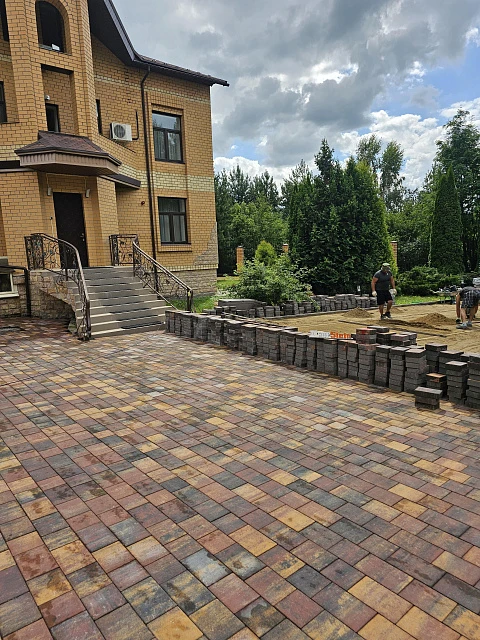 Демонтаж с последующей укладкой брусчатки Steingot