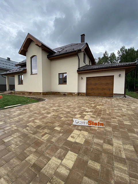 Мощение тротуарной плиткой Braer цвета Миндаль