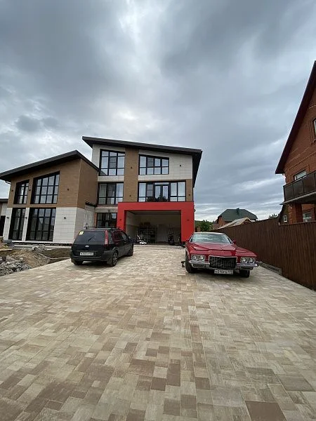 Проект Укладка тротуарной плитки Бавария Травертин 300 м2 в г. Химки, КП Альфа-Терехово