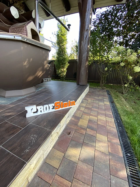 Замена плитняка на тротуарную плитку