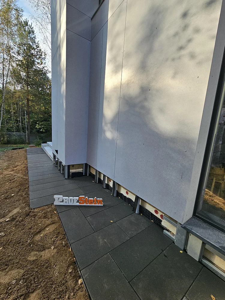 Укладка большеразмерных тротуарных плит