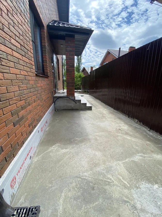 Бетонирование площадок и дорожек