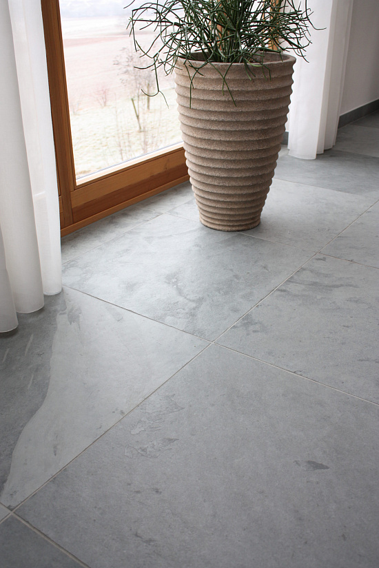 Плитка Черный сланец (натуральный скол) 600х600 Pharaon