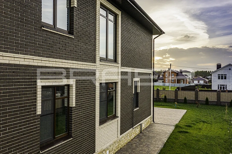 Кирпич облицовочный коричневый одинарный 1 NF гладкий М-150 Браер