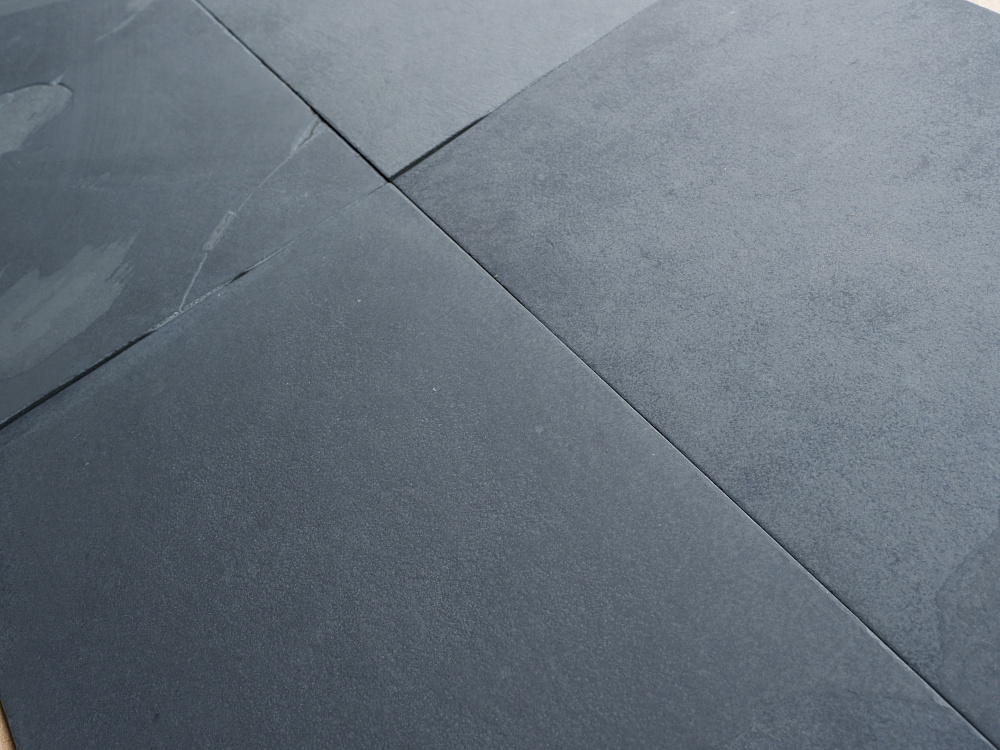 Плитка Черный сланец (браш) 600х600 Pharaon